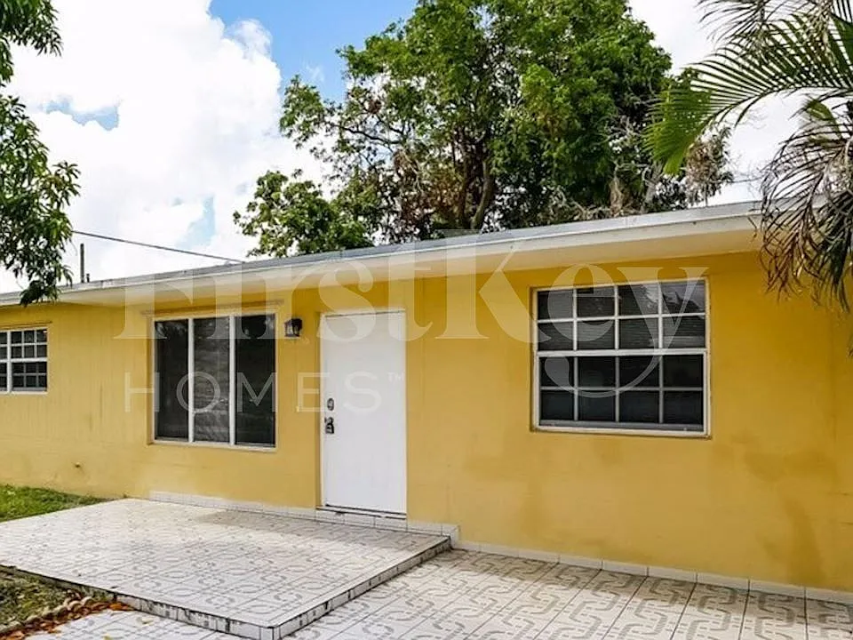 11650 NW 11th Ave