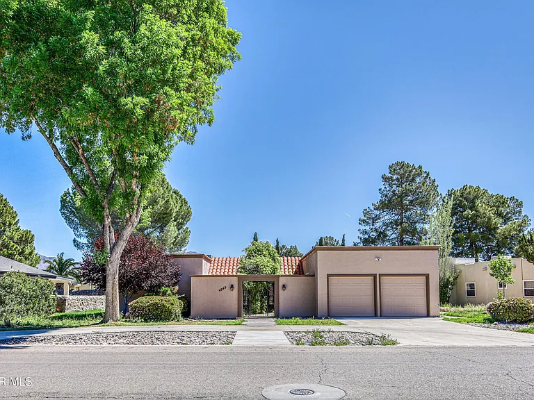 4945 Vista Grande Cir — Photo 8