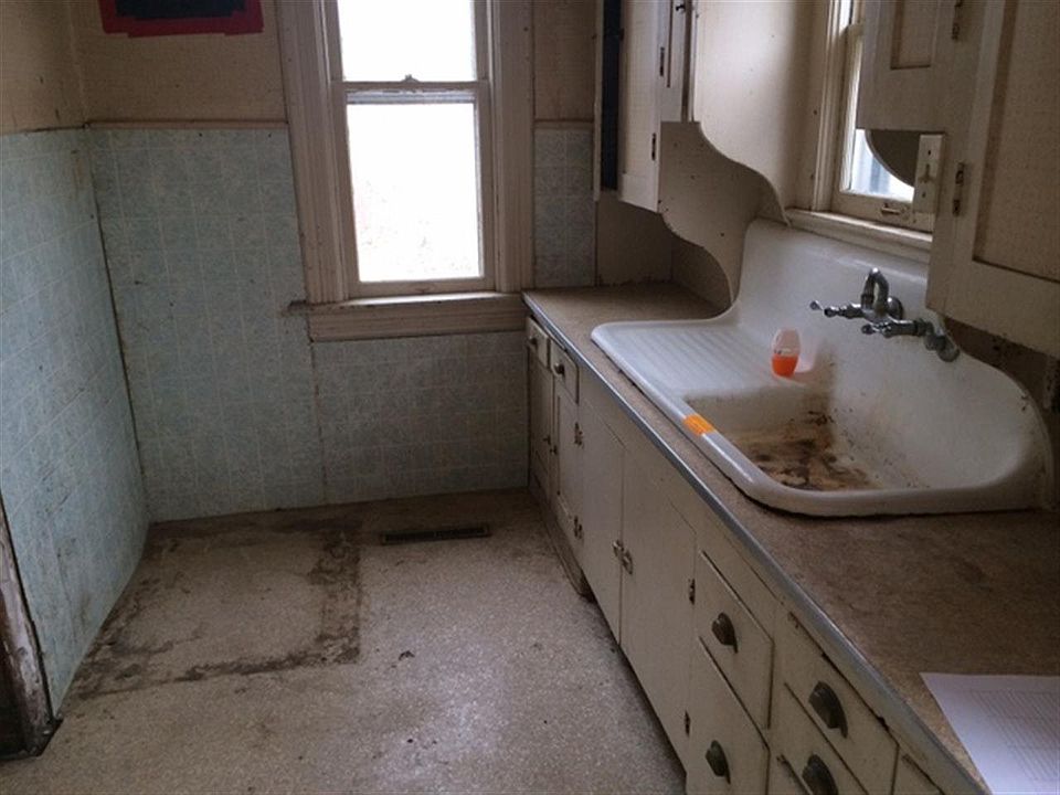 105 Kansas Ave, Paxico, KS 66526 Zillow