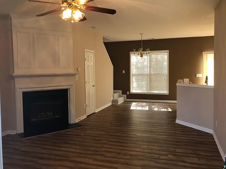 1669 Leyland Dr NW — Photo 3