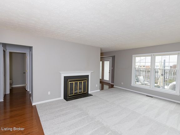 4th image of 1212 Inverary Ct