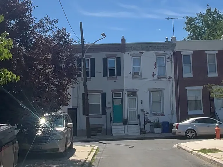 2727 Helen St — Photo 25