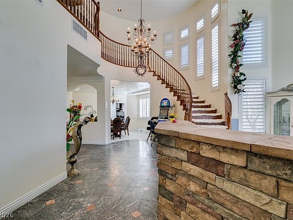 5th image of 10 Gulf Pines Ave