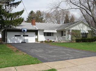 111 Sunset Dr, Bellevue, OH 44811