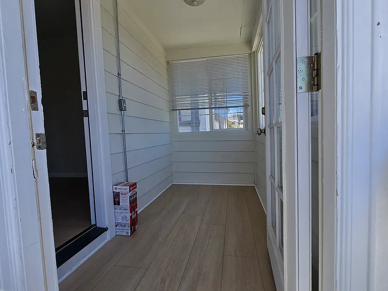 2125 26th Ave — Photo 22