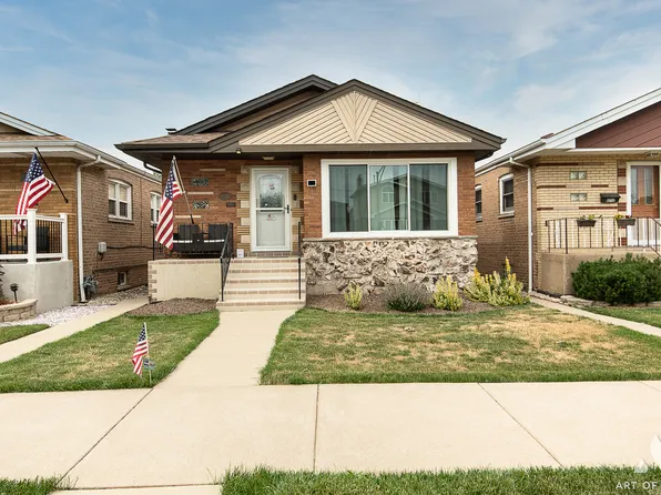 6716 W 64th St, Chicago, IL 60638