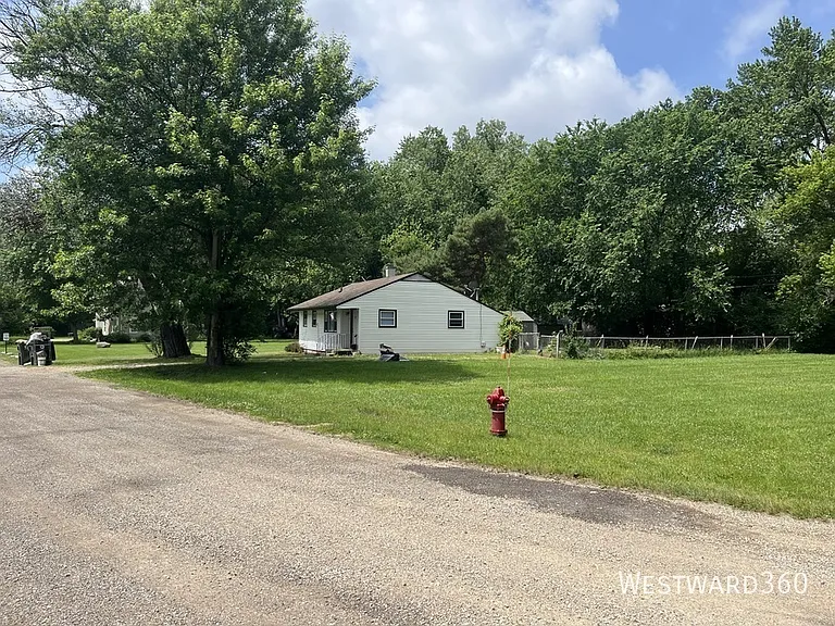 1104 Isabel Dr — Photo 28