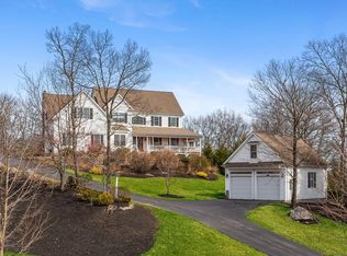 10 Manchester Dr, Wrentham, MA 02093