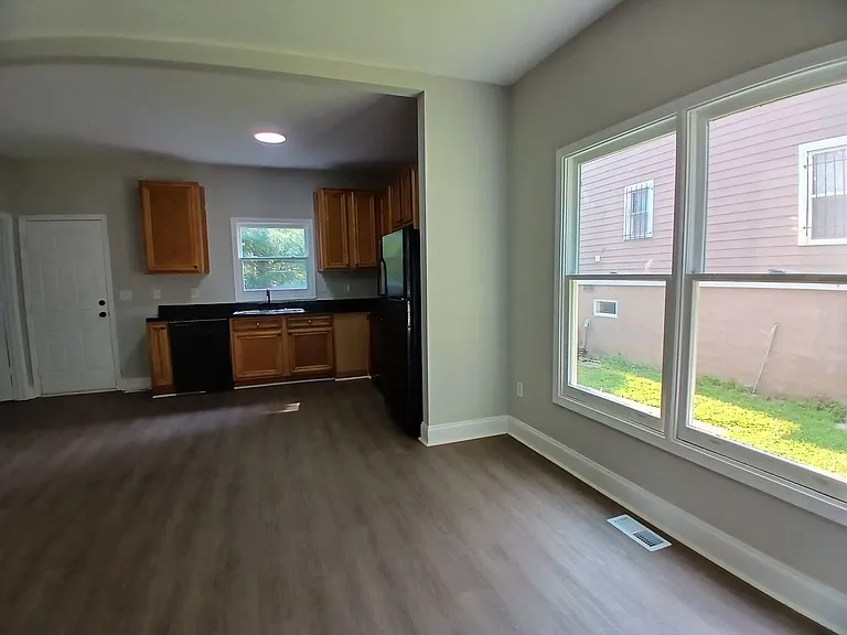 822 Pryor St SW — Photo 10