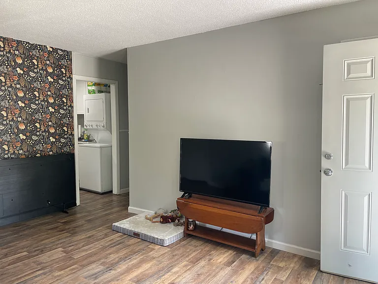 836 Mimosa Dr — Photo 5