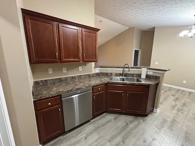 9400 Clubview Dr #201 — Photo 5
