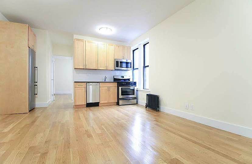 1st image of 121 Putnam Ave #2G