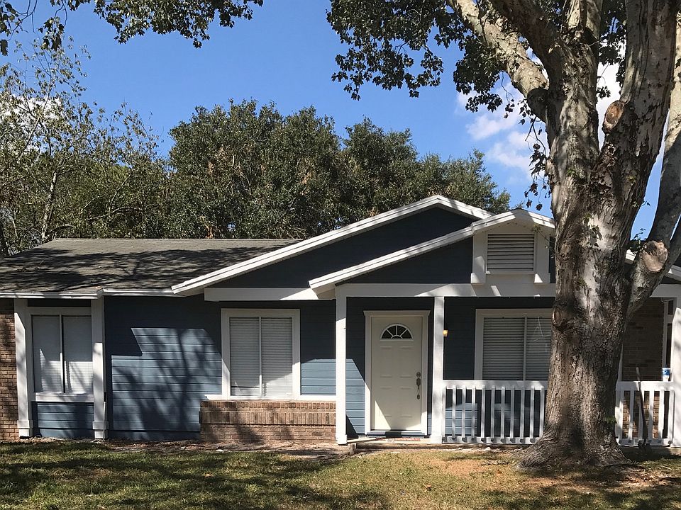 1st image of 609 Sherwood Oaks Cir