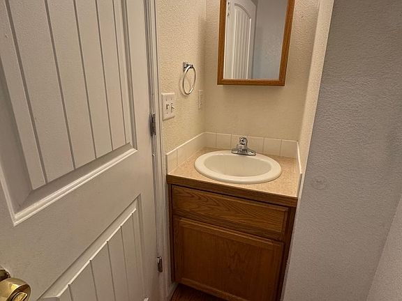 5th image of 2027 Birch Ave