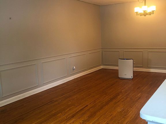 5th image of 23 Davis Rd