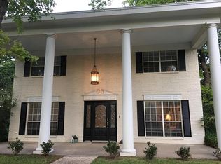 208 Twin Oaks Ct, Azle, TX 76020