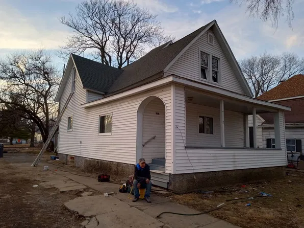1317 N College St, Decatur, IL 62526