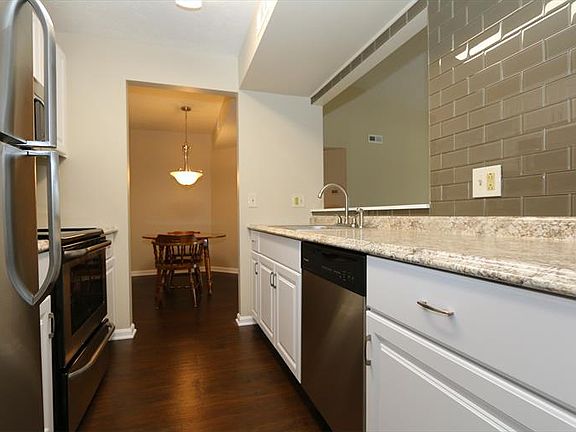 4th image of 3211 Heritage Square Dr Unit 9