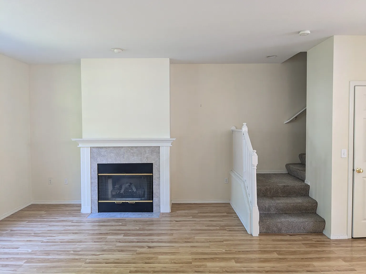 2 bed, 1500 sqft, $2,995 — Photo 3