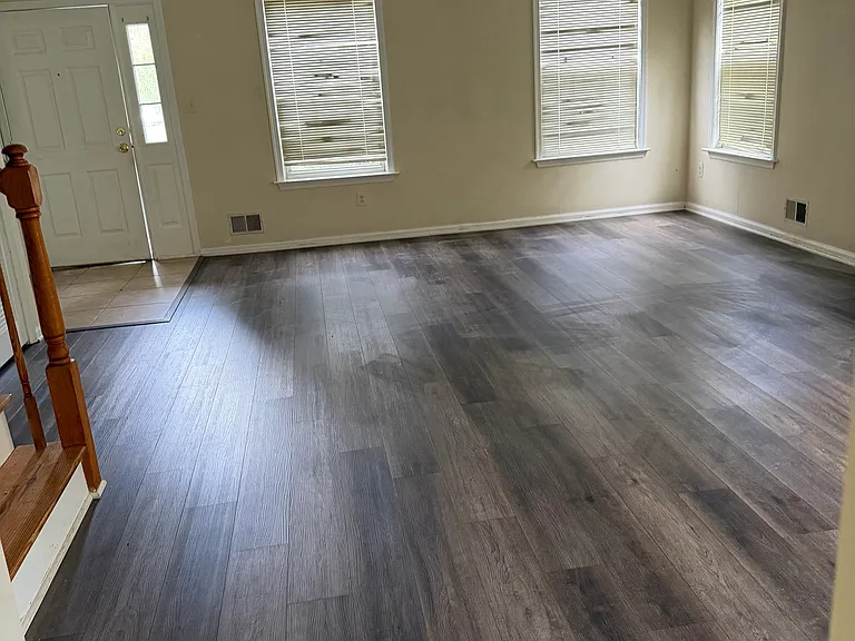 514 Tivoli Ct — Photo 2