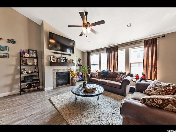 4th image of 589 N Appellation Dr