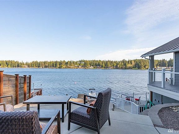 3rd image of 4530 E Mason Lake Dr W