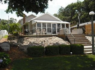 2642 Johnston Rd, Twin Lake, MI 49457