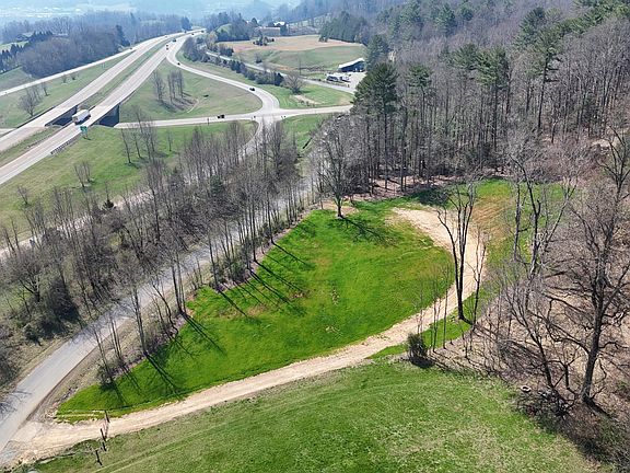 5th image of 125 Powder Hollow Rd