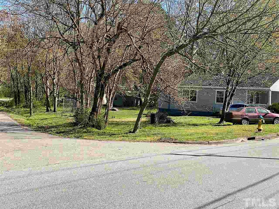 1st image of 405 Neathery St