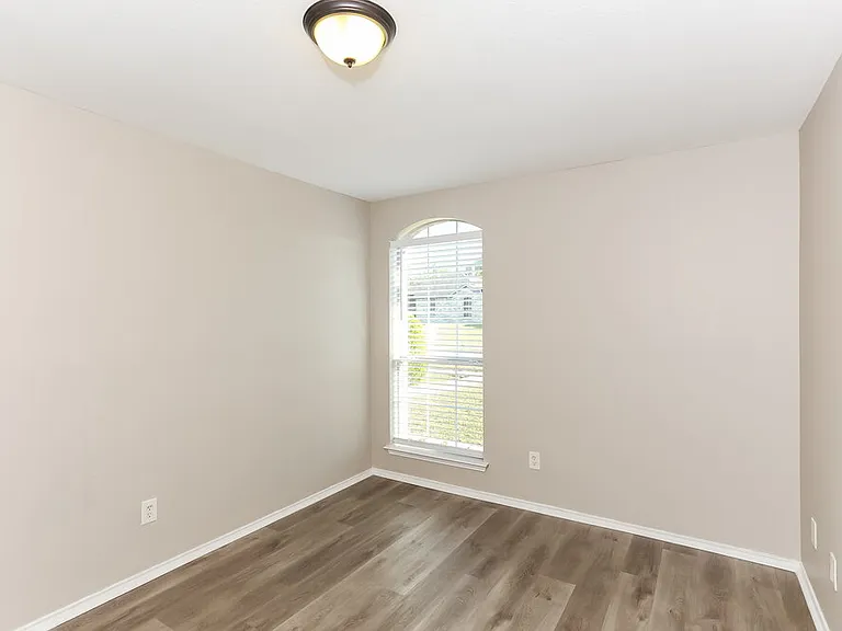 1755 Reynolds St — Photo 14