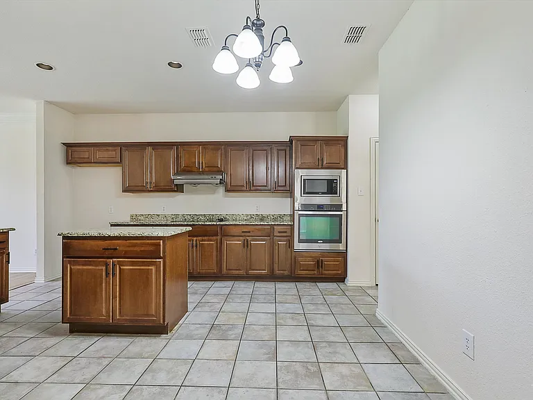 9233 Dark Forest Dr — Photo 19