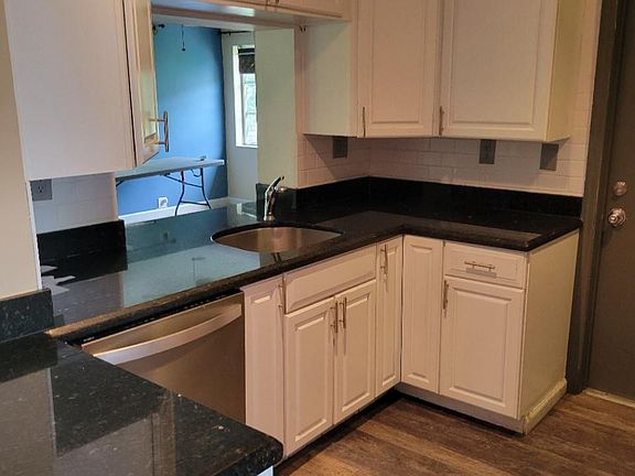 3rd image of 4401 NW 48th Avenue