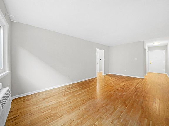 3rd image of 425 Wesley Ave