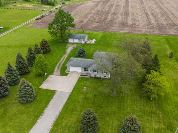 1635 S Webster Rd, New Haven, IN 46774