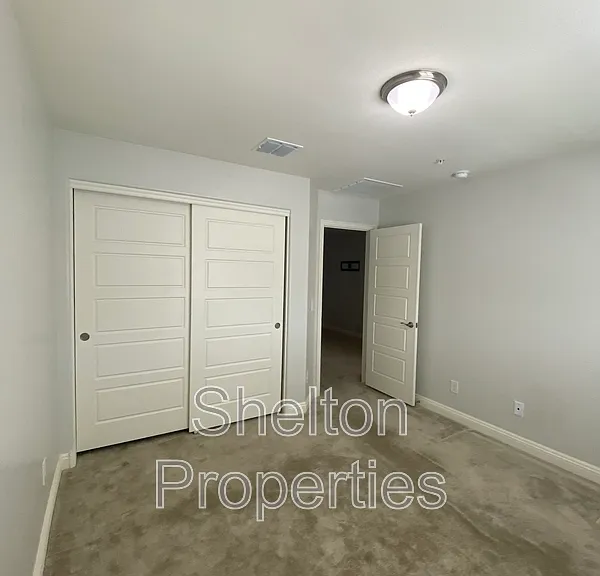 1721 N Marketside Ave — Photo 9