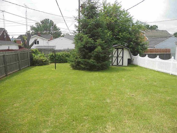 4th image of 510 Rosewood Ave
