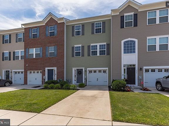 3rd image of 423 Dogwood Dr