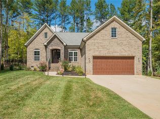 608 Sunset Pointe Dr, Salisbury, NC 28146