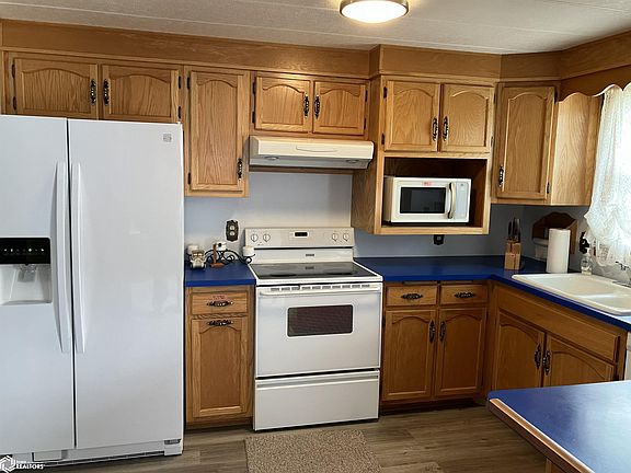 5th image of 103 W Crescent Dr