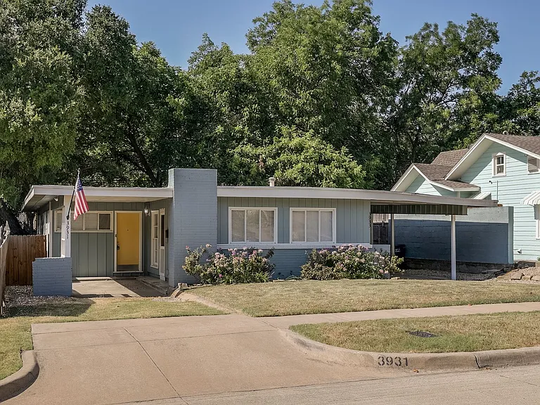 3933 Dexter Ave — Photo 1