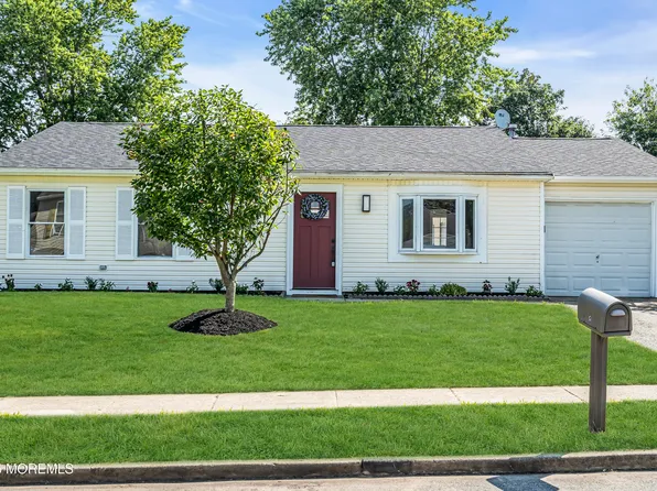 8 Mizzen Drive, Barnegat, NJ 08005