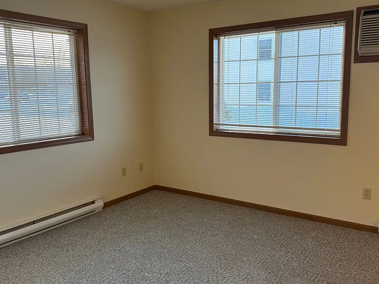 208 Bowman Ln #4 — Photo 13