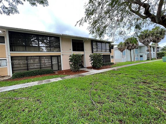 2nd image of 9729 Hammocks Blvd APT 102E