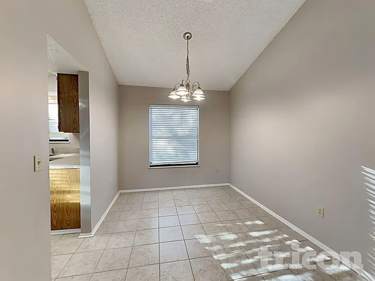 7943 Longshadow Ct — Photo 4
