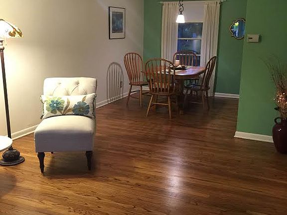 2nd image of 10219 Lynford Dr