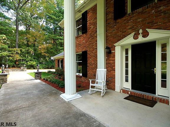 4th image of 1327 Deerfield Dr