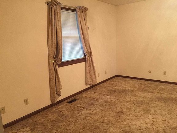 4th image of 1312 McKinley Ave