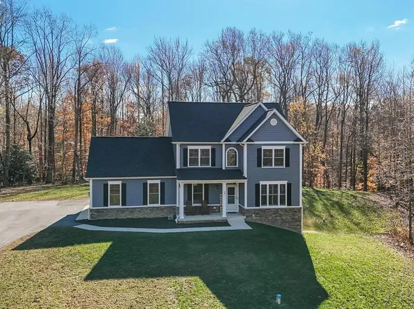 12815 Breyer Pl, Hughesville, MD 20637