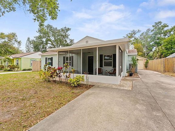 2nd image of 1438 Santa Anna Dr