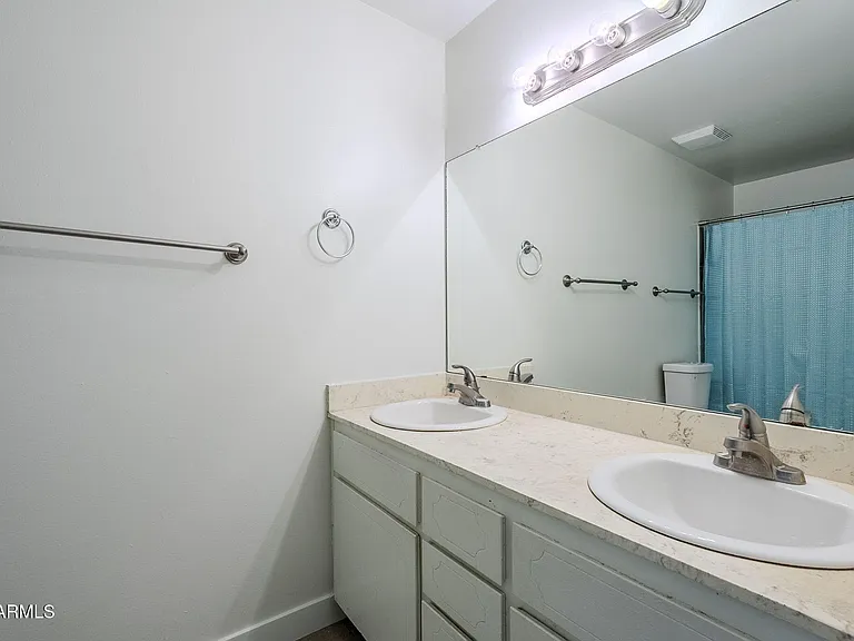 1904 E Manhatton Dr — Photo 41
